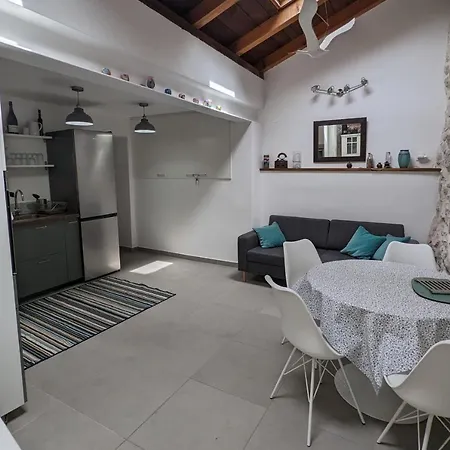 House With A Parking Space - 21382 Tatil Evi